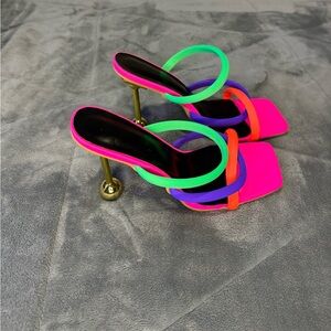 Multicolored pyramid heels (EUR39) US8 SHEIN